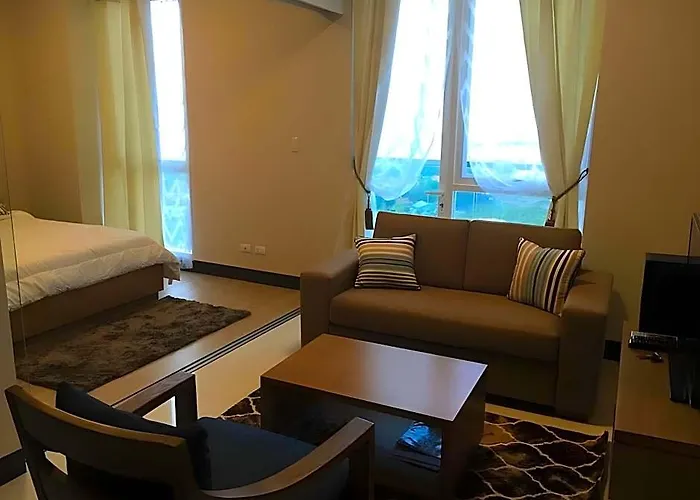 Отель Mactan Newtown Executive