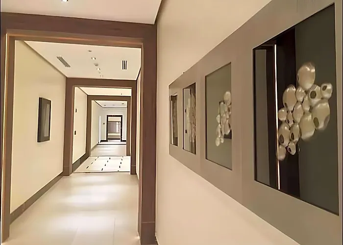 Отель Mactan Newtown Executive 4*